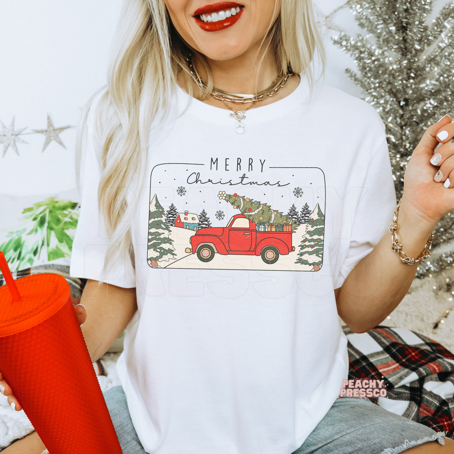 Vintage Red Truck Merry Christmas T-Shirt – Classic Holiday Apparel