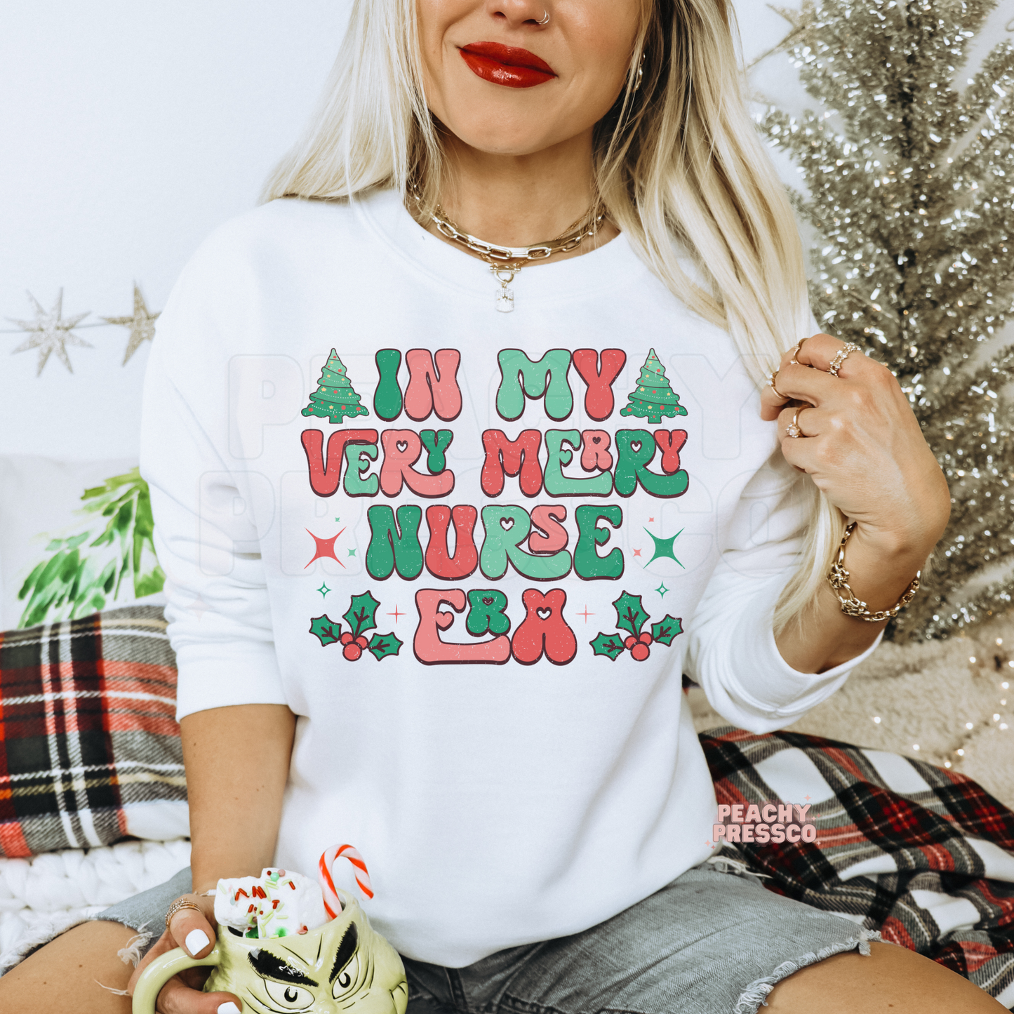 Very Merry Nurse Era Christmas Sweatshirt – Festive Holiday Gift for Nurses