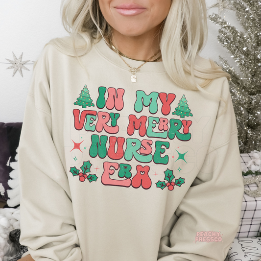Very Merry Nurse Era Christmas Sweatshirt – Festive Holiday Gift for Nurses