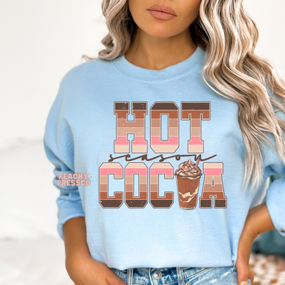 Hot Cocoa Season Retro Christmas Shirt – Vintage Cozy Vibes for Winter Apparel