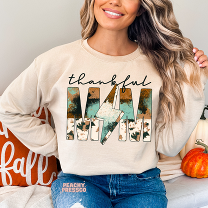 Thankful Mom Lightning Bolt Fall Sweatshirt – Cozy Autumn Cow Print, Rustic Style Apparel