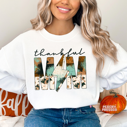 Thankful Mom Lightning Bolt Fall Sweatshirt – Cozy Autumn Cow Print, Rustic Style Apparel