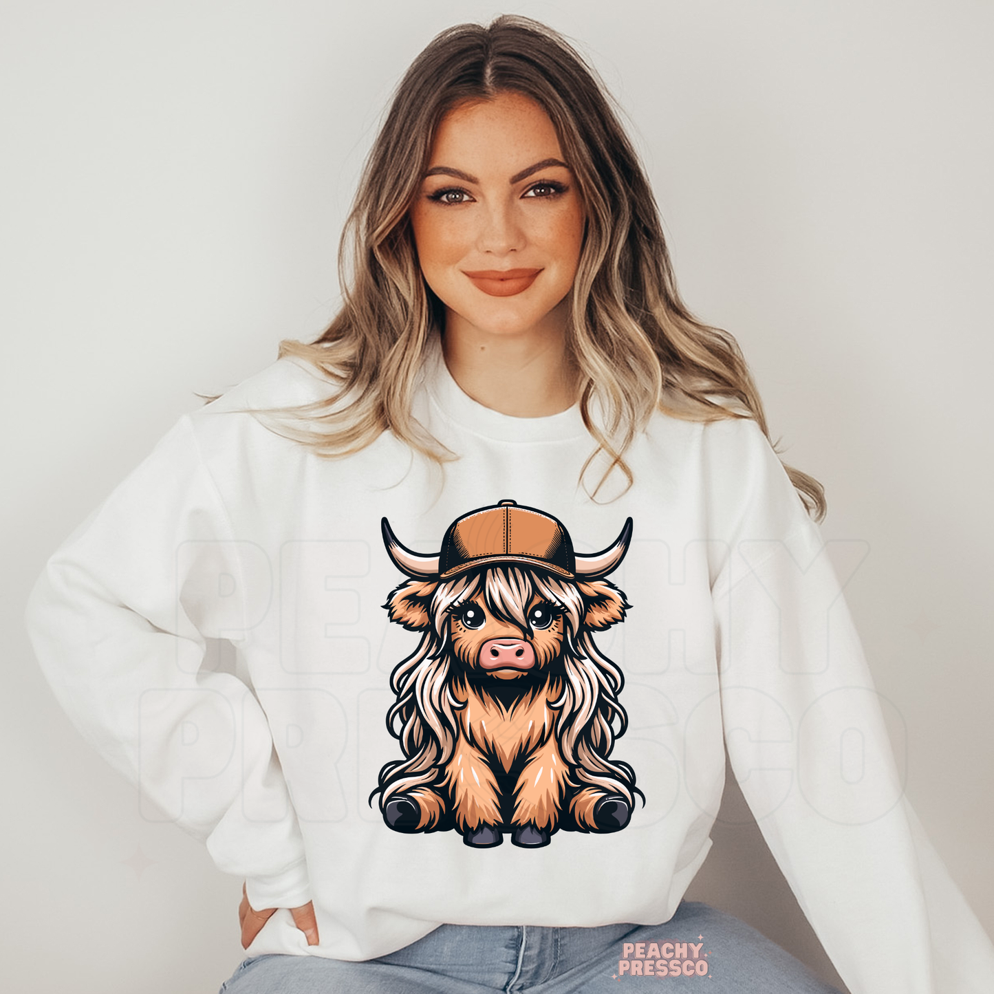 Cute Highland Cow Blonde Hair Girly Sweatshirt – Adorable Cow Lover Gift Apparel