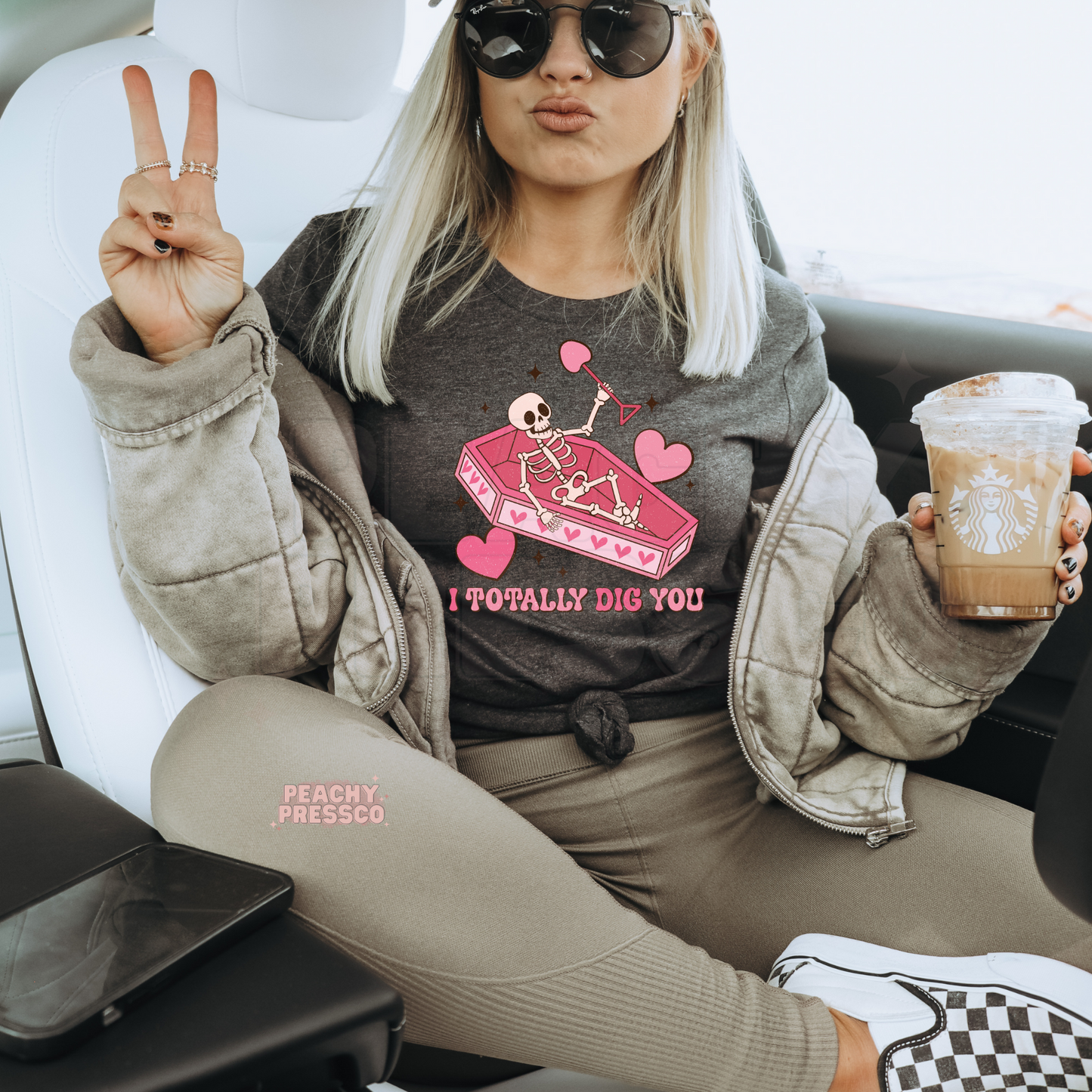 I Totally Dig You Skeleton Valentine's Day T-Shirt – Funny Coffin Love Graphic Apparel